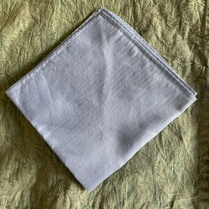 🇨🇦NWOT pale blue silk/linen pocket square
